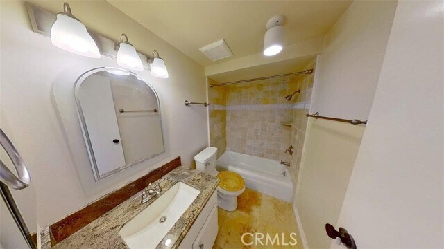 Building Photo - 4754 La Villa Marina