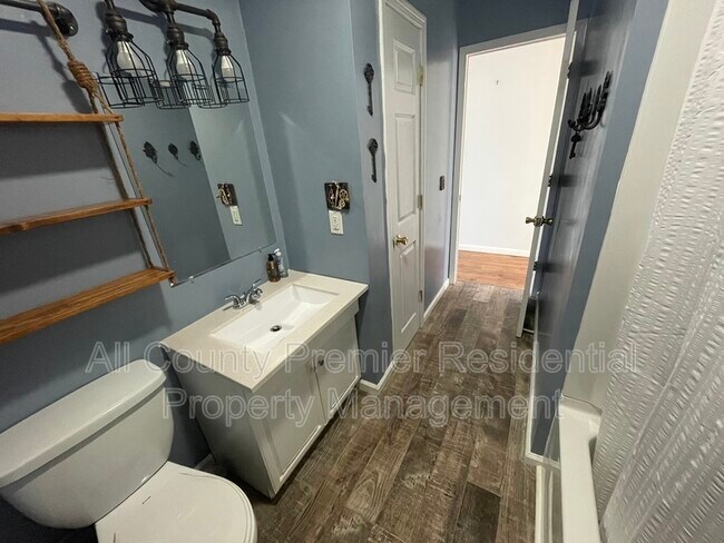 Building Photo - 3138 Powhatan Ave