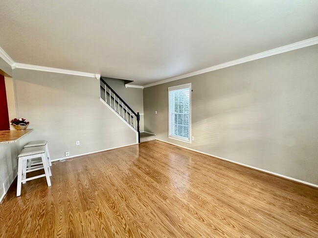 Building Photo - 2 bed 1 and 1/2 bath condo for rent $1600 ...