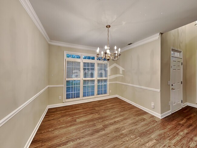 Building Photo - 3178 Vickery Dr NE