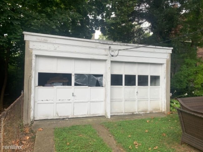 Building Photo - 1415 Riverview Ave
