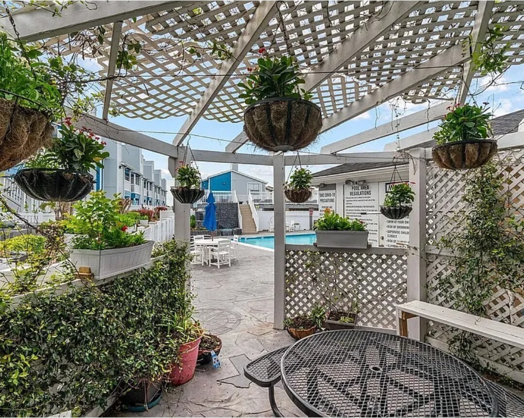 Building Photo - 3506 Cove View Blvd