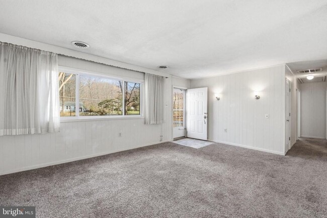 Building Photo - 1469 Cedarhurst Rd