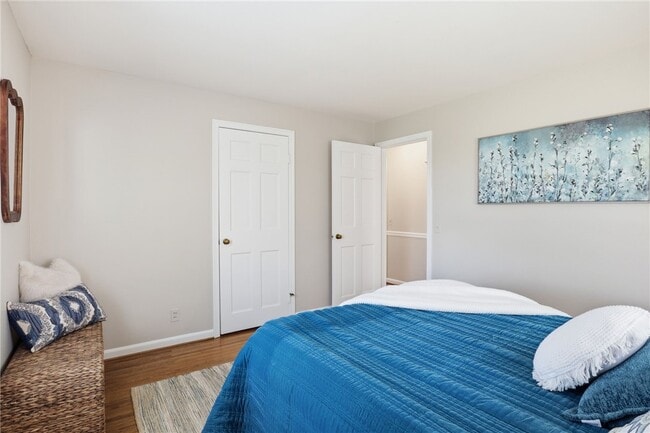 Building Photo - 37 Oakmount Dr