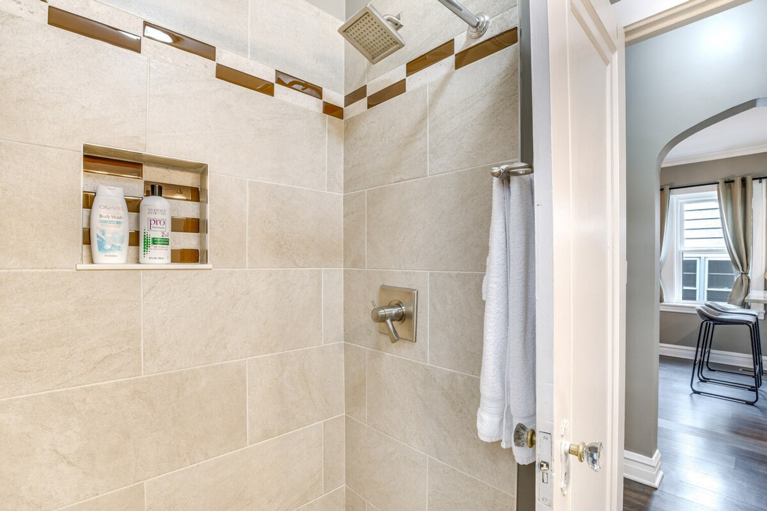 Building Photo - 1540 Fowler Ave