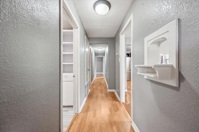 Building Photo - 1102 Cherico St