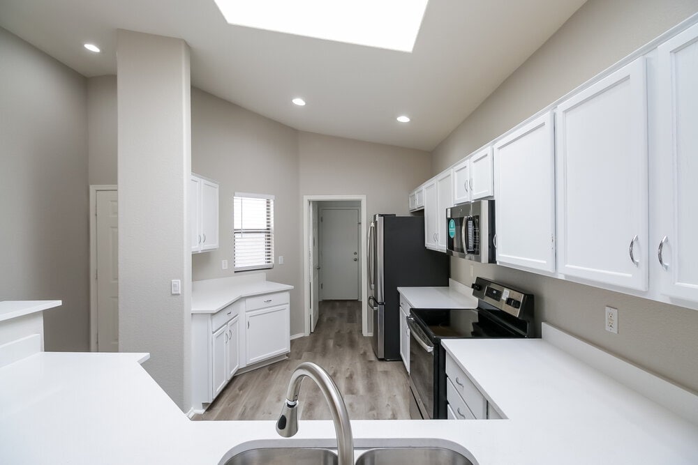 Building Photo - 84 S Laveen Pl