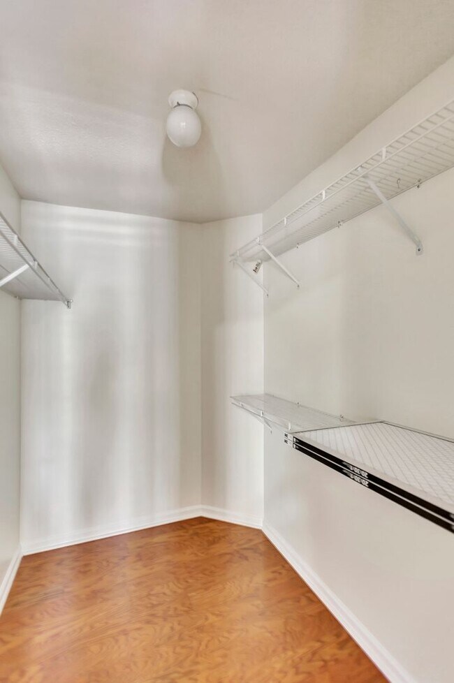 Building Photo - Elegant Living in the Heart of Seaside Farms