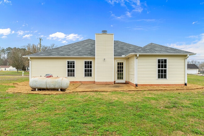 Building Photo - 334 Earnhardt Dr