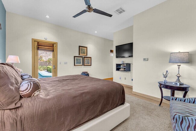 Building Photo - 53945 Eisenhower Dr