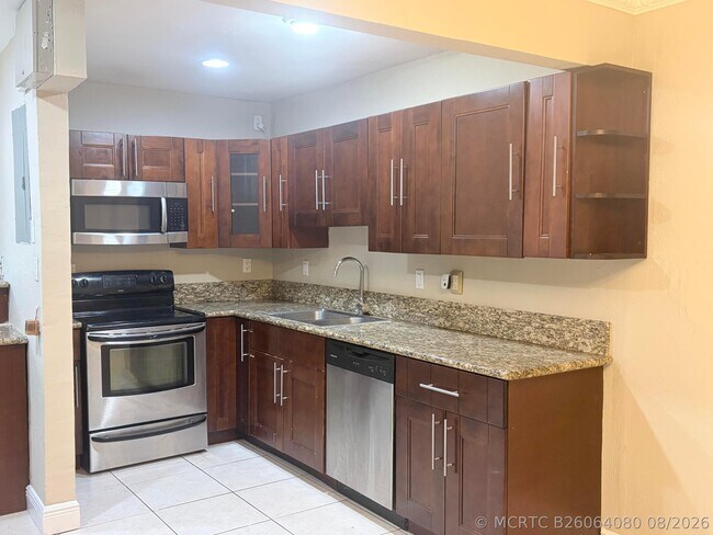 Building Photo - 7302 Westwood Dr