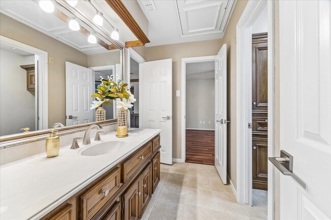 Building Photo - 1030 Crossroads Dr