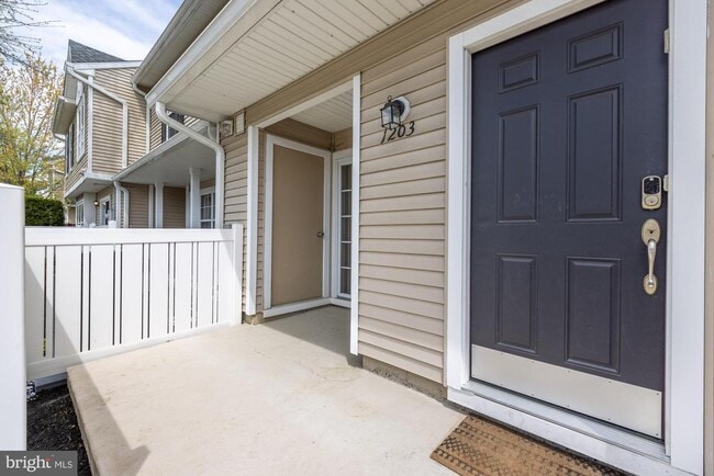 Building Photo - 1203 Delancey Way