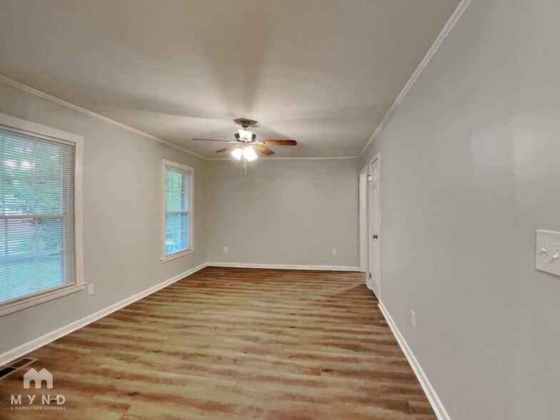 Building Photo - 1125 Curtis Dr