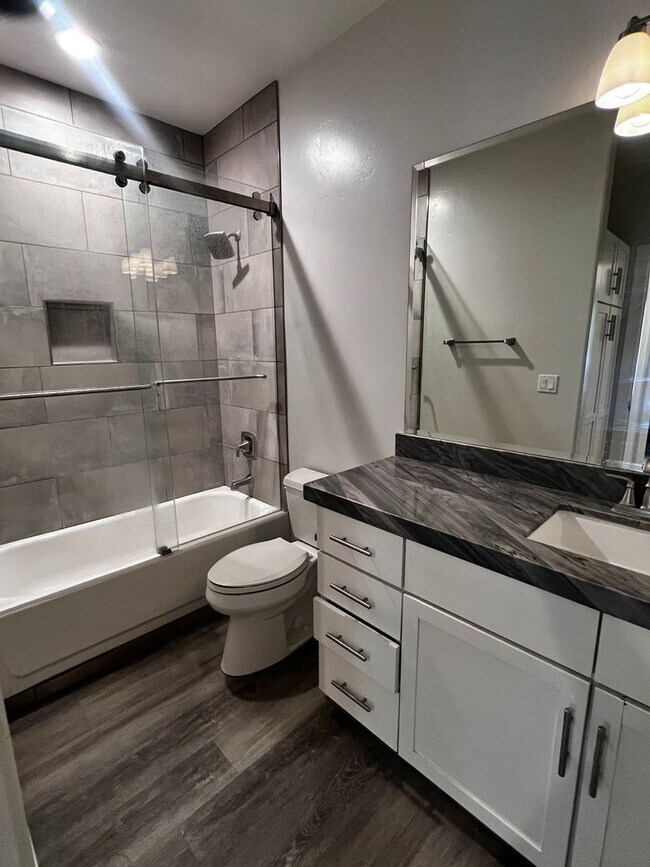 Building Photo - 2 Bed 2 Bath Furnished Condo Tempe Resort-...