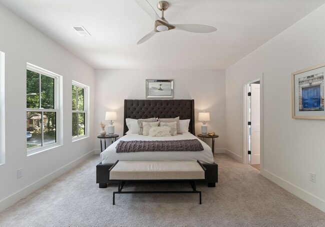 Building Photo - 2006 St Johns St