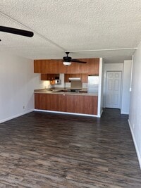 Building Photo - Kukui Plaza - 3 Bedroom 2 Bath 1 Parking