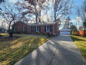 Building Photo - 2428 Merriwood Dr