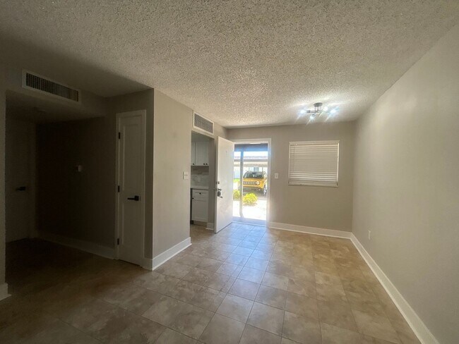 Building Photo - 1 Bedroom/1 Bathroom 1st Floor Condo at Gulf Harbors - AVAILABLE May 1st!