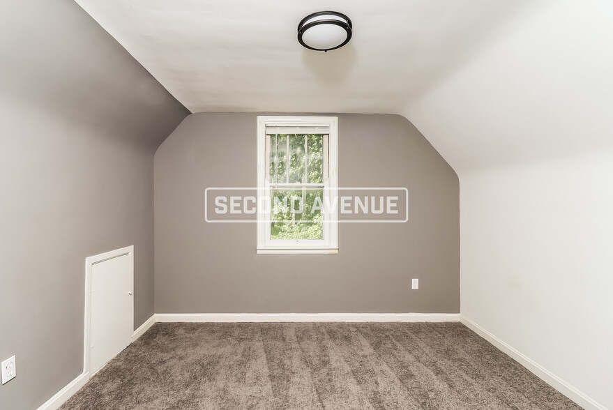 Building Photo - 1522 Kinney Ave