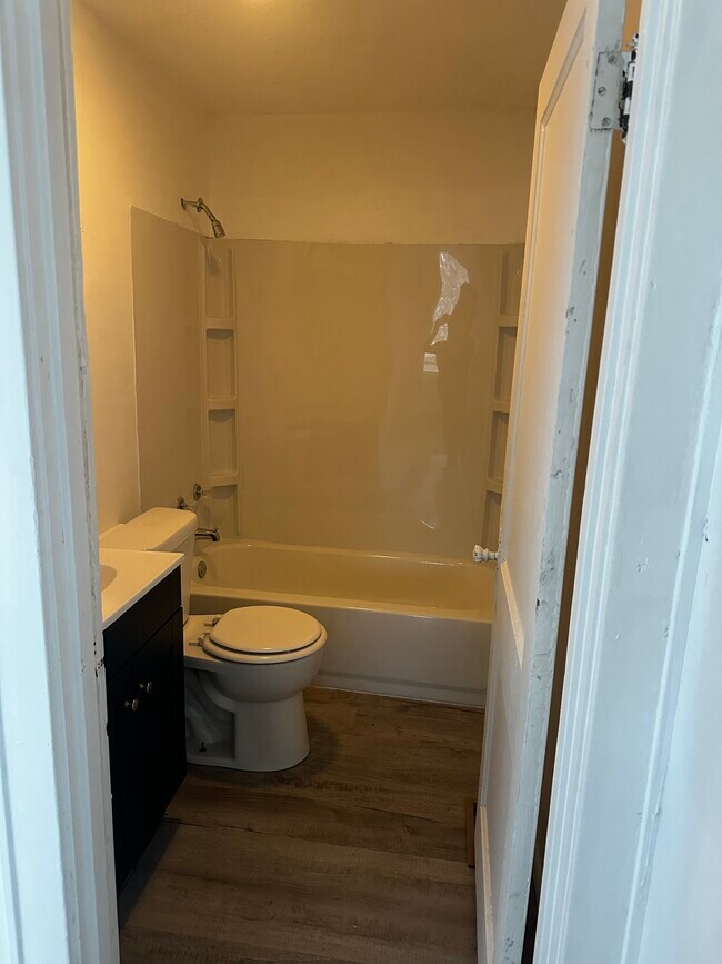 Building Photo - 286 Norway Ave