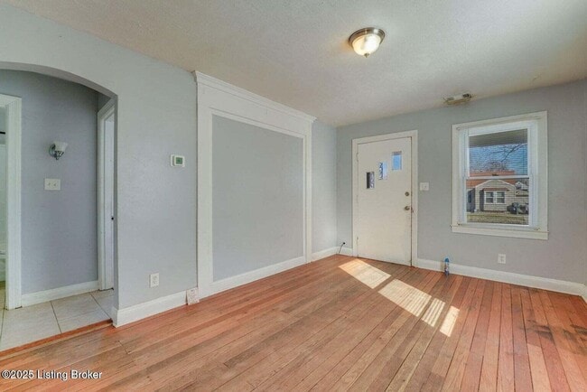 Building Photo - 1028 Camden Ave