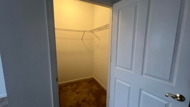 Building Photo - 528 52nd St