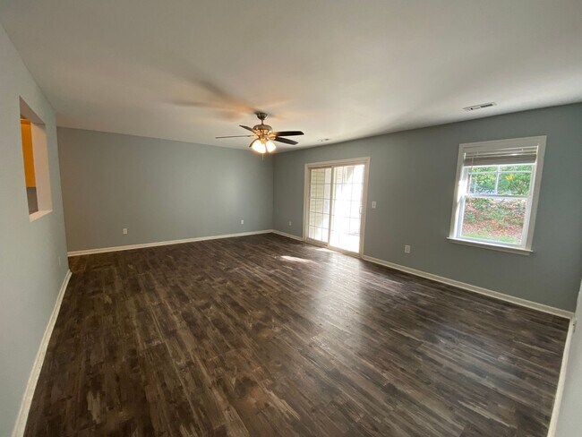 Building Photo - 5132 Greenville Loop Rd