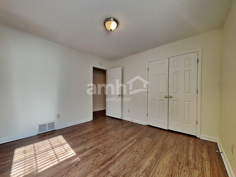 Building Photo - 1114 Green Fern Cv