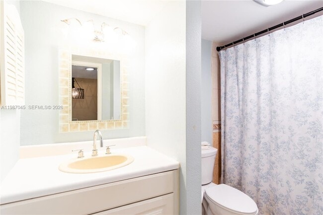 Building Photo - 8980 Palm Tree Ln