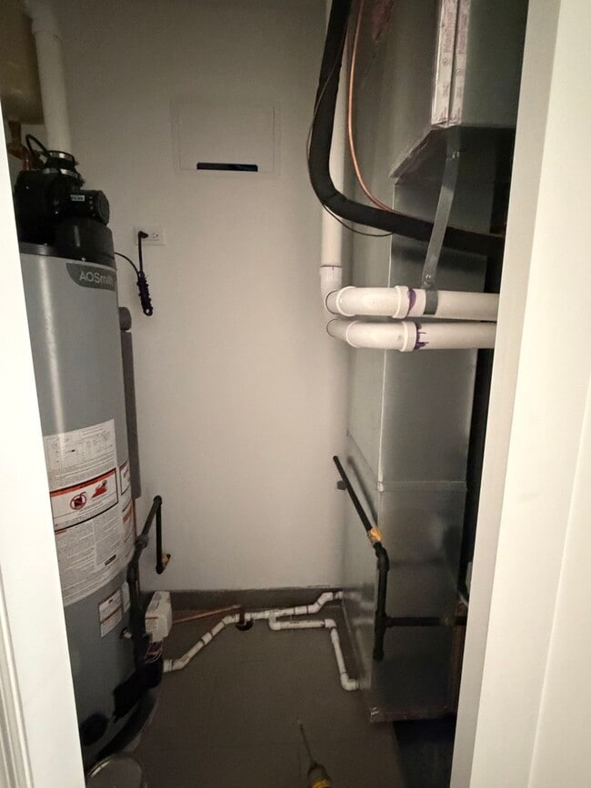 Building Photo - 2109 S Ashland Ave