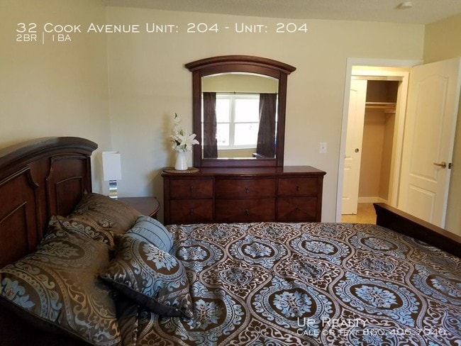 Building Photo - 32 Cook Ave