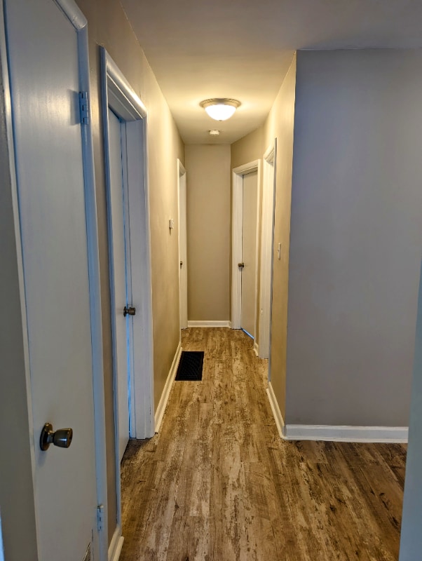 Building Photo - 303 Granvil Dr