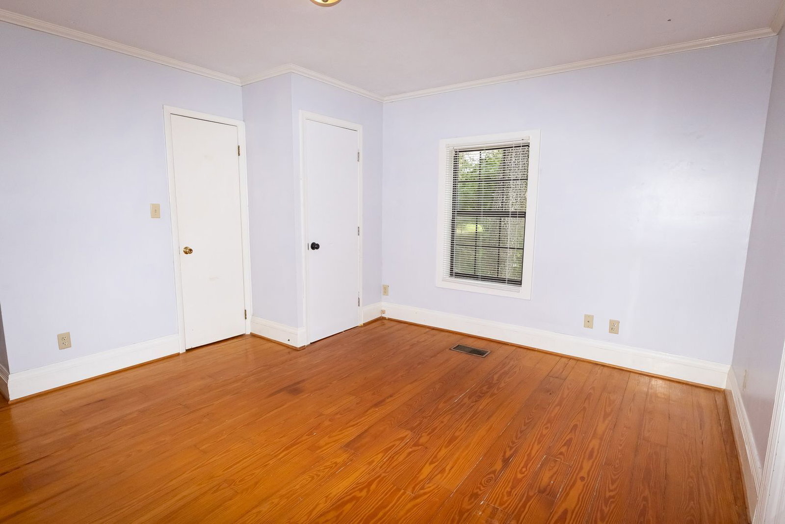 Building Photo - 3259 Ozark Cir
