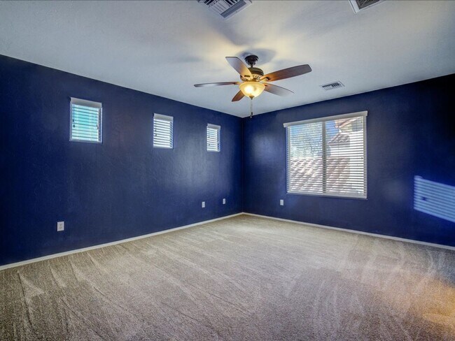 Building Photo - PROMO 1/2 OFF FIRST MONTH'S RENT!!*