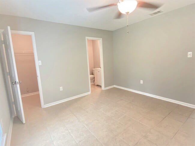 Building Photo - 25 Davidson Ave