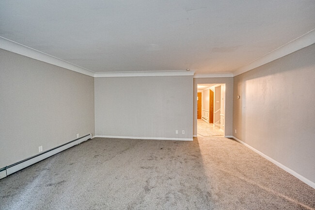 Building Photo - 3235 W 157th St