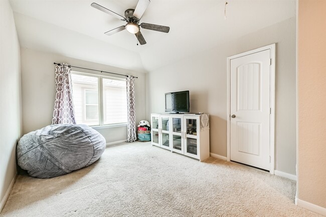 Building Photo - 533 Winburn Tide Ln