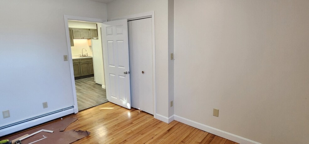 Bed 1 towards Kitchen - 29 William St