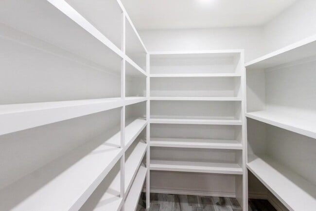 Building Photo - 7575 Coburn Dr