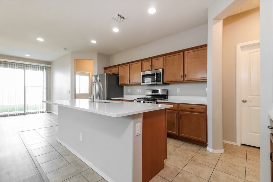 Building Photo - 12288 W Desert Sun Ln