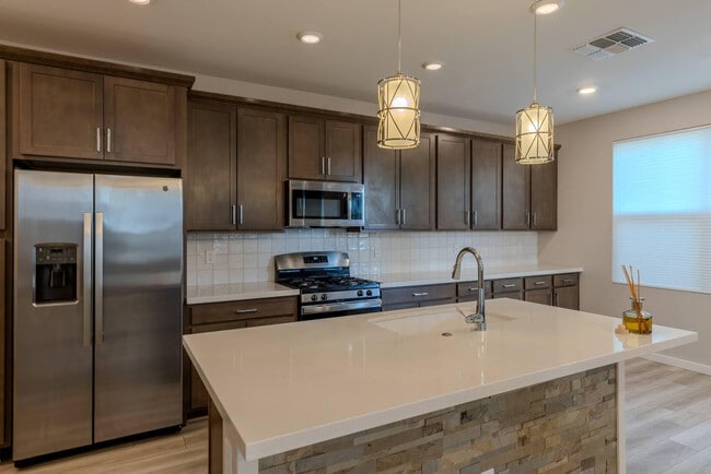 Building Photo - 1111 W. Diamondback Dr.