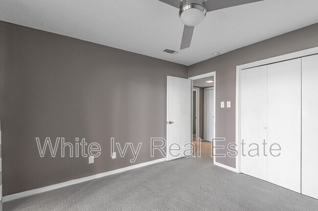 Building Photo - 356 Peach Is Rd