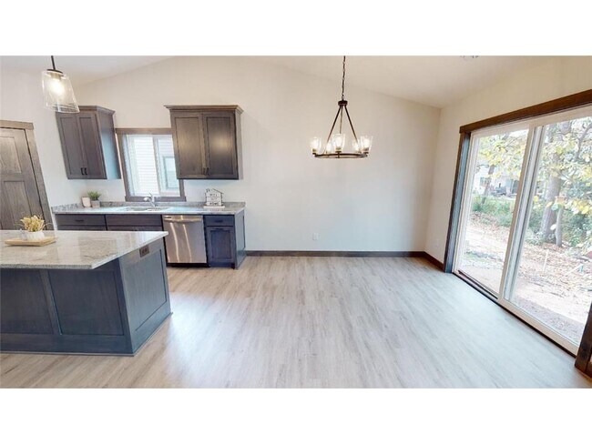 Building Photo - 11744 Kings Ln