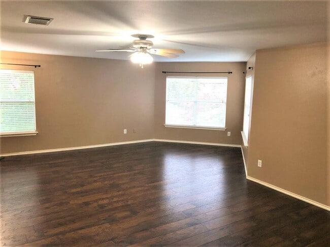 Building Photo - 3627 Bass Loop