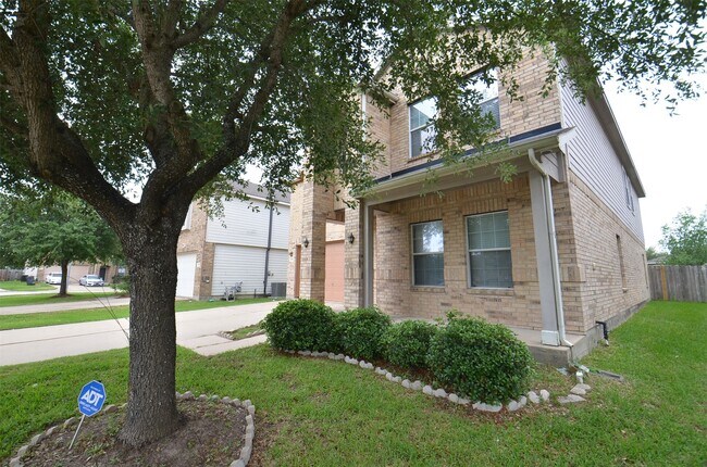 Building Photo - 2707 Roaring Oaks Ln