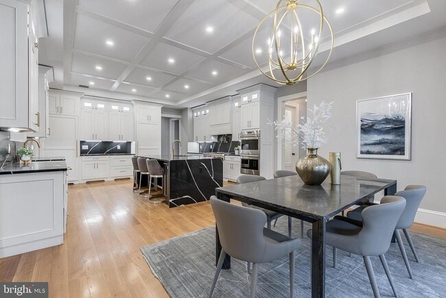 Building Photo - 7002 River Oaks Dr