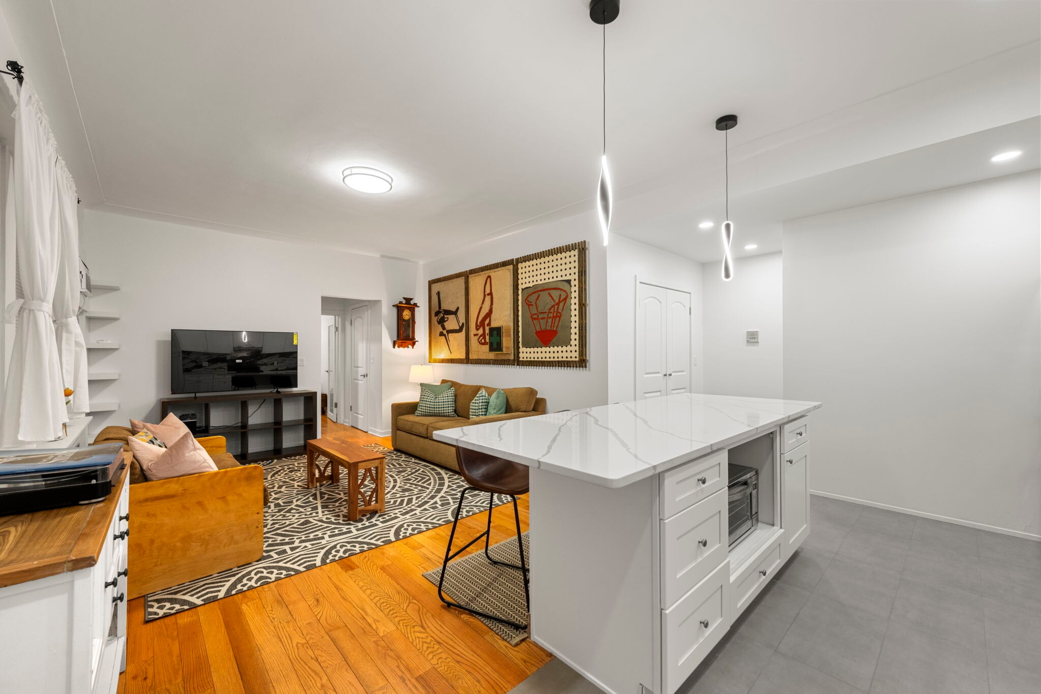 Building Photo - 6015 Boulevard E