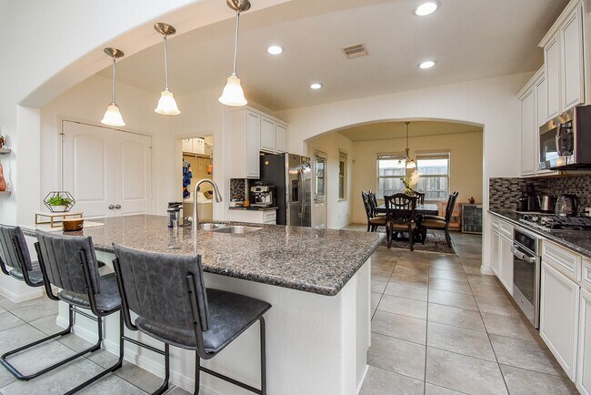 Building Photo - 12447 Girasole Ct
