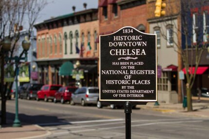 Building Photo - 647 Middle Ct